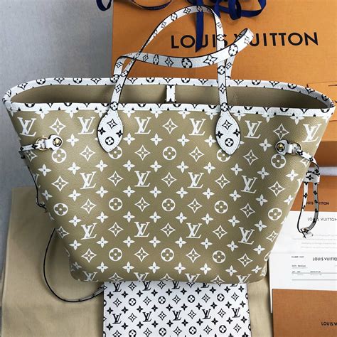 louis vuitton neverfull green